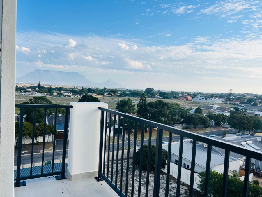 1 Bedroom Property for Sale in Table View Western Cape
